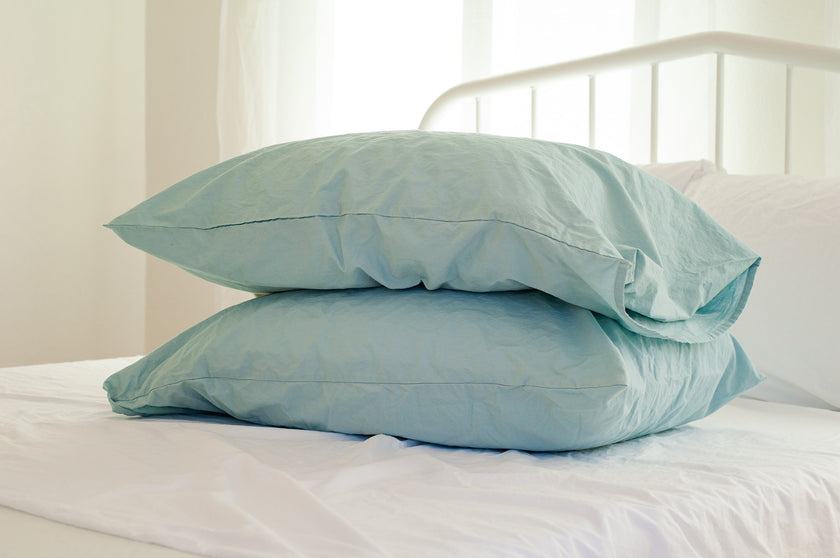 Mint Crinkle Percale Organic Cotton Pillowcase Set Stacked
